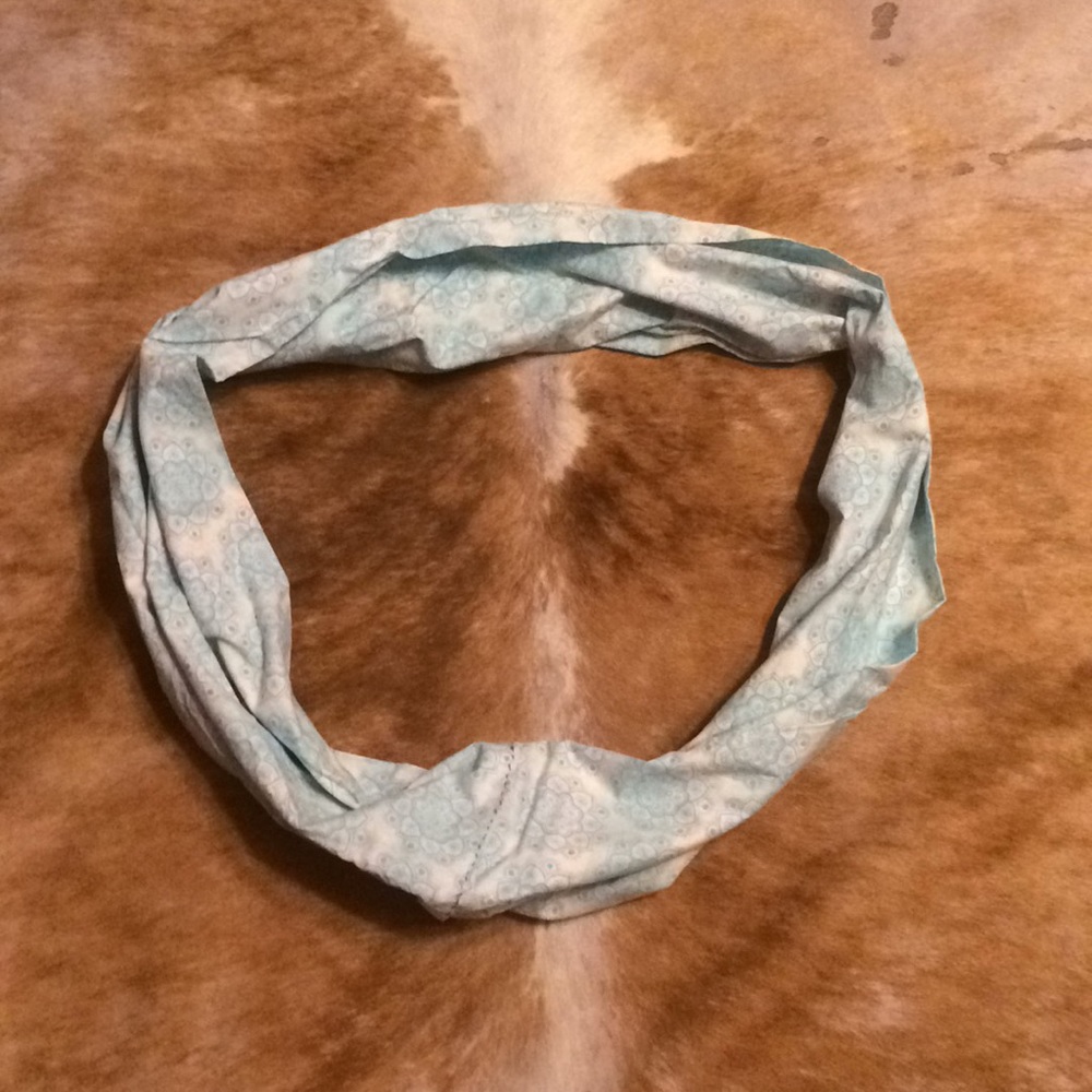 Scarf - Picture 3 of 4